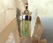 Engel der Zuversicht Bergkristall-grüner Beryll Engel